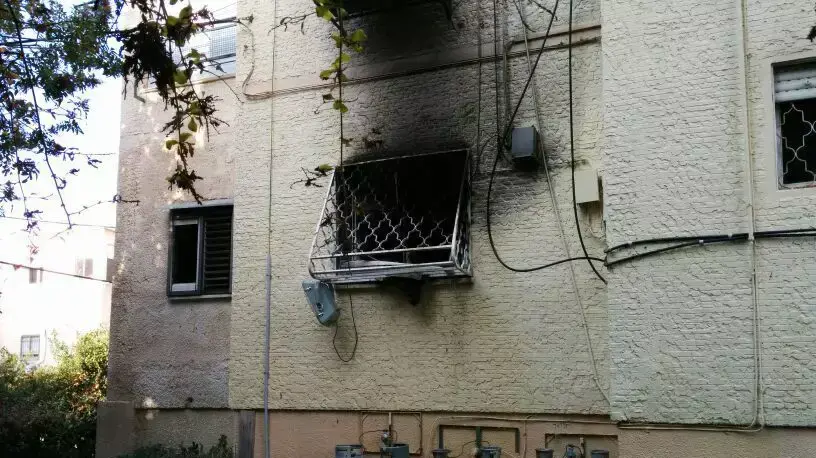 שני פצועים קשה בשריפה בדירה בחיפה, ינואר 2014 שני פצועים קשה בשריפה בדירה בחיפה, ינואר 2014