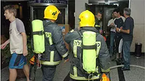 שריפה במלון מרינה בכיכר אתרים בתל אביב שריפה במלון מרינה בכיכר אתרים בתל אביב