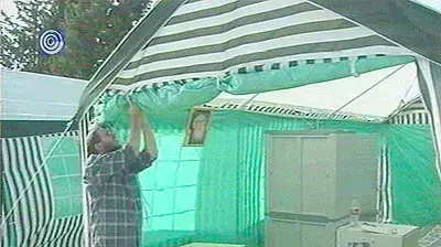מחנה אוהלים מאולתר בשאנור