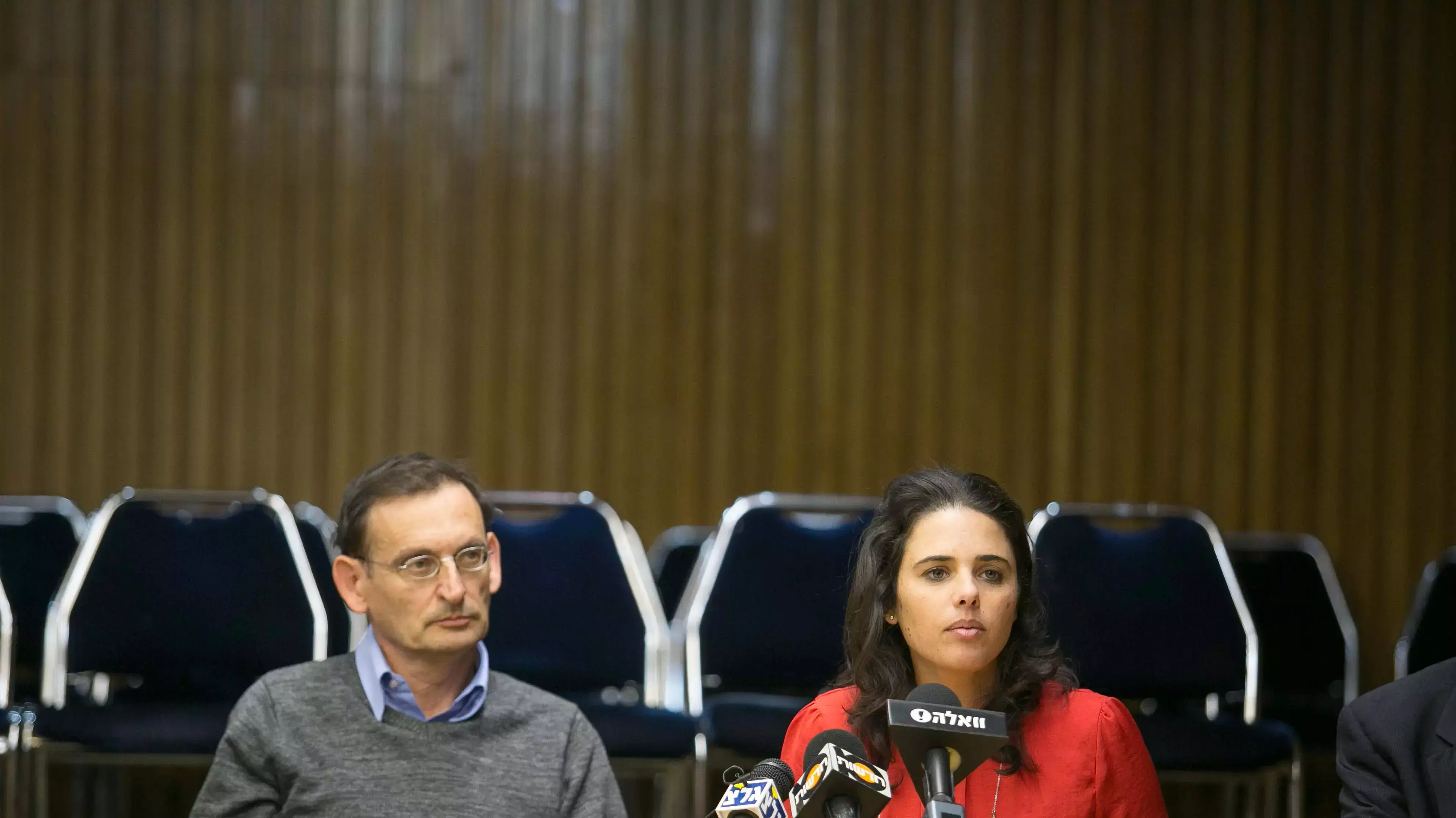 מסיבת עיתונאים של חברי כנסת בנוגע לאי מתן כניסה של פליטים למתחם הכנסת. ינואר 2014 מסיבת עיתונאים של חברי כנסת בנוגע לאי מתן כניסה של פליטים למתחם הכנסת. ינואר 2014