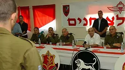 שר הביטחון שאול מופז רמטכל דן חלוץ יאיר נווה שר הביטחון שאול מופז רמטכל דן חלוץ יאיר נווה