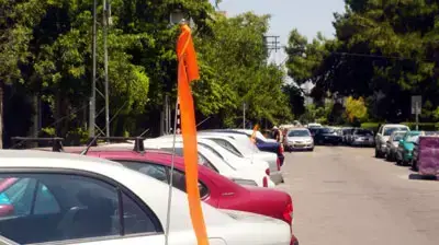 סרטים נגד ההתנתקות על מכוניות בתל אביב סרטים נגד ההתנתקות על מכוניות בתל אביב