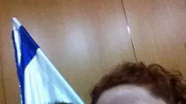 סתיו שפיר ורון חולדאי בתמונת "סלפי" בכנסת. 5 במרץ 2014 סתיו שפיר ורון חולדאי בתמונת "סלפי" בכנסת. 5 במרץ 2014
