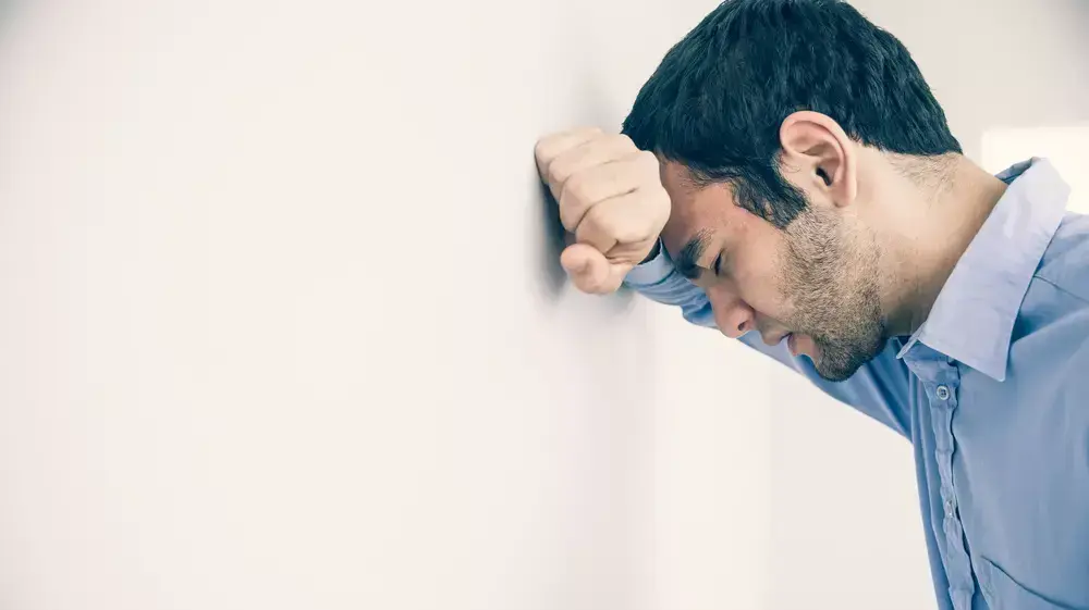 רעד בקול, הזעת יתר, דפיקות לב מואצות. מוכר? רעד בקול, הזעת יתר, דפיקות לב מואצות. מוכר?