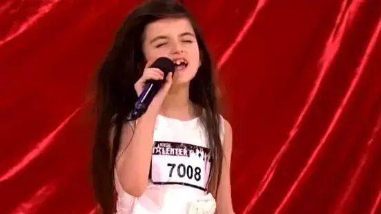 אנג'לינה ג'ורדן אסטר אנג'לינה ג'ורדן אסטר
