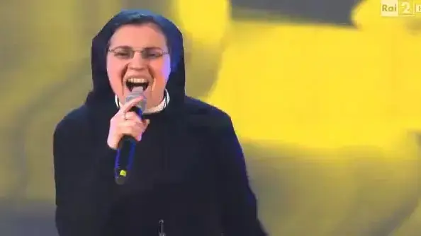 נזירה איטלקית בדה וויס נזירה איטלקית בדה וויס