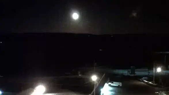 מטאור ענק שנצפה בשמי קנדה מטאור ענק שנצפה בשמי קנדה