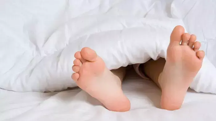 חיים ומוות בידי השינה חיים ומוות בידי השינה