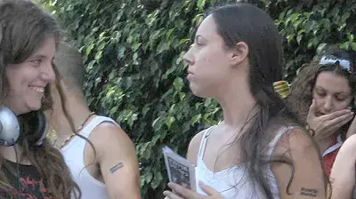 פעילי שבי למען זכויות בעח מחלקים מזון ללא בשר בשינקין
