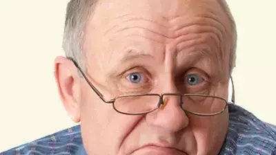 גבר עם פרצוף חסר אונים גבר עם פרצוף חסר אונים