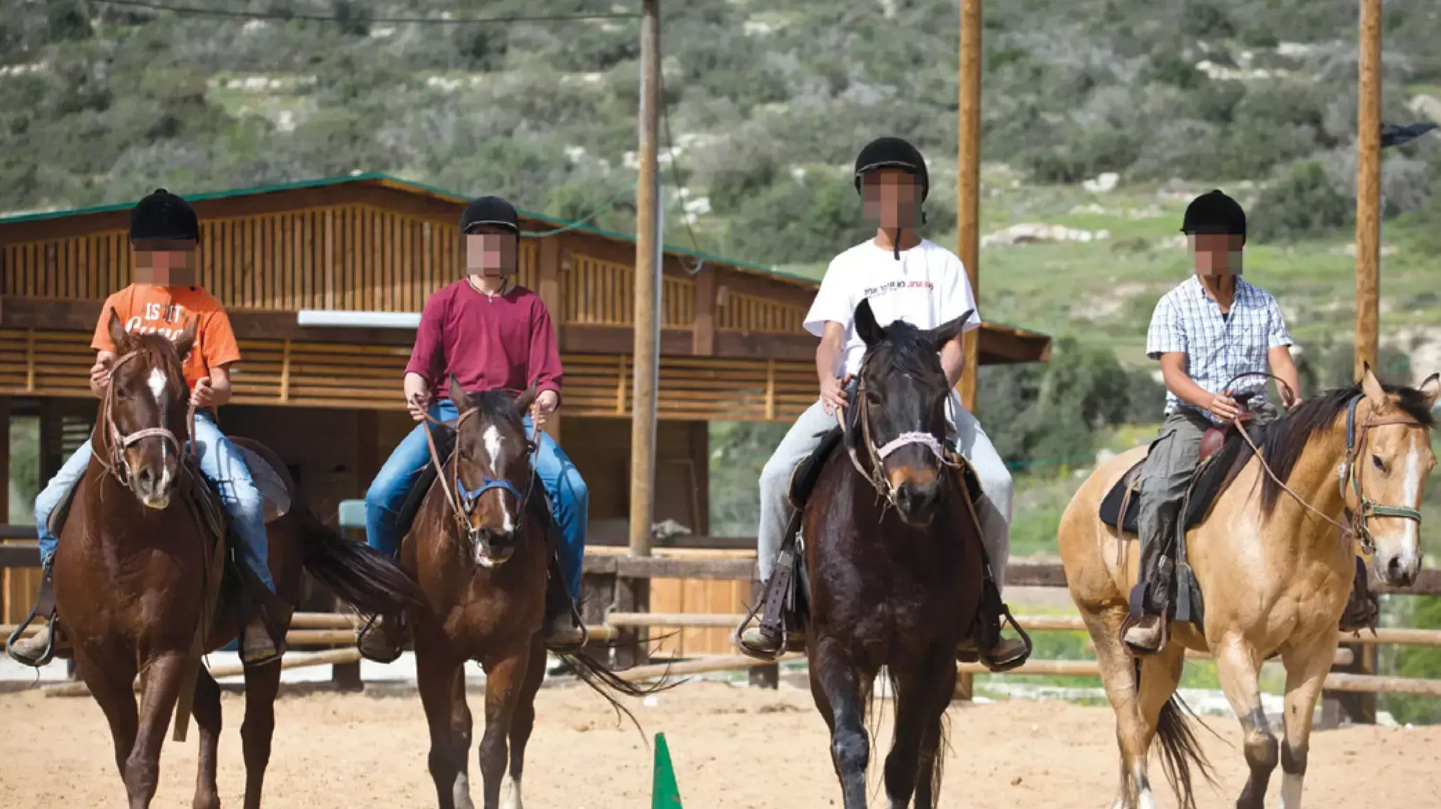 כפר זוהרים כפר זוהרים