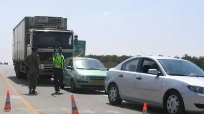בדיקת כלי רכב בזמן התרעות - - אילוסטרציה (צחי בירן ) בדיקת כלי רכב בזמן התרעות - - אילוסטרציה (צחי בירן )