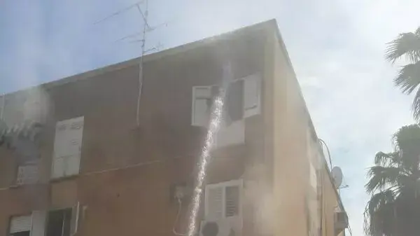 בניין בוער בטבריה, 25.4.2014 בניין בוער בטבריה, 25.4.2014