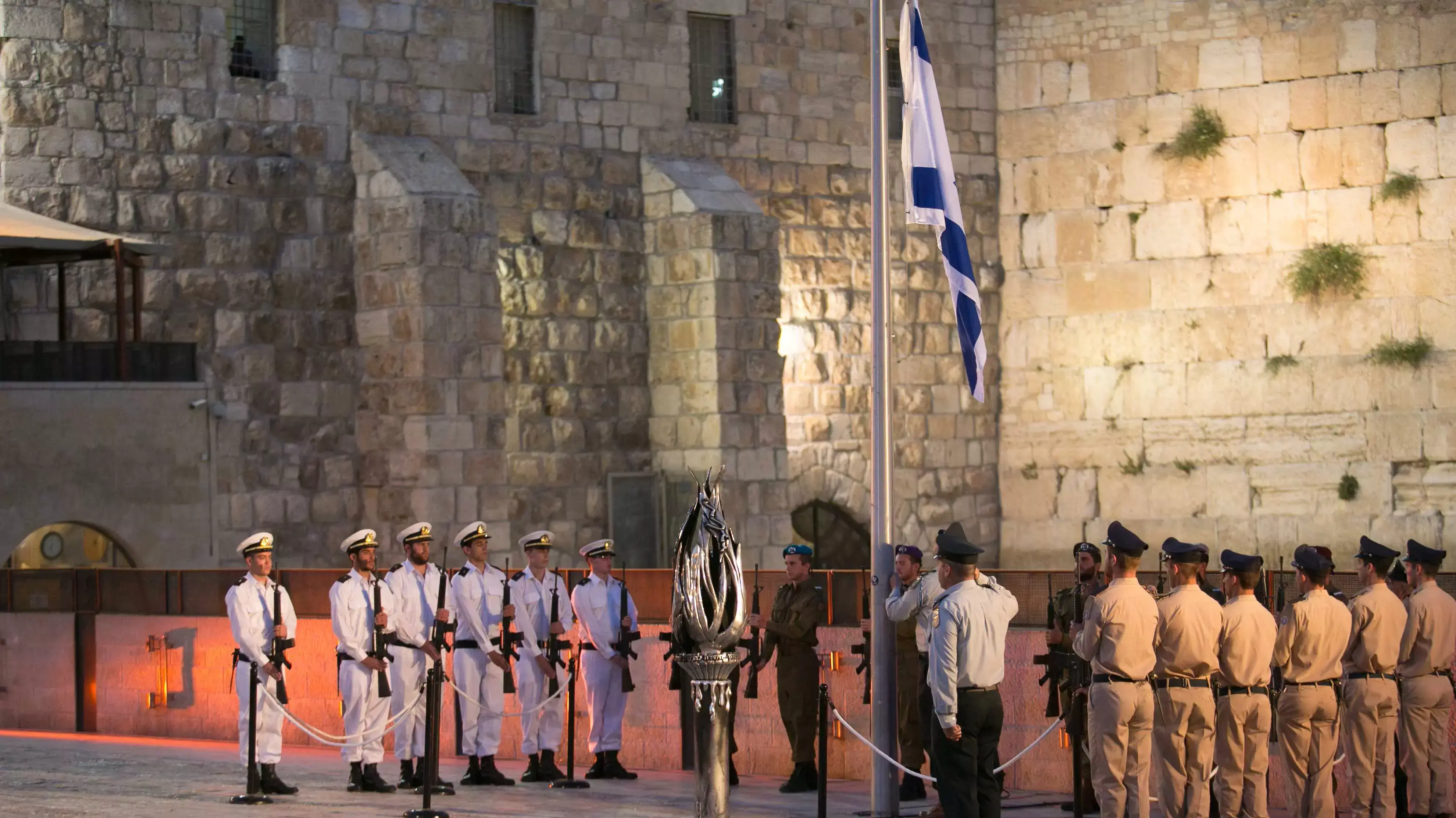 עצרת הזיכרון הממלכתית לחללי צה"ל ברחבת הכותל ירושלים, מאי 2014 עצרת הזיכרון הממלכתית לחללי צה"ל ברחבת הכותל ירושלים, מאי 2014