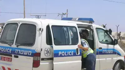 ניידת משטרה (צחי בירן) ניידת משטרה (צחי בירן)