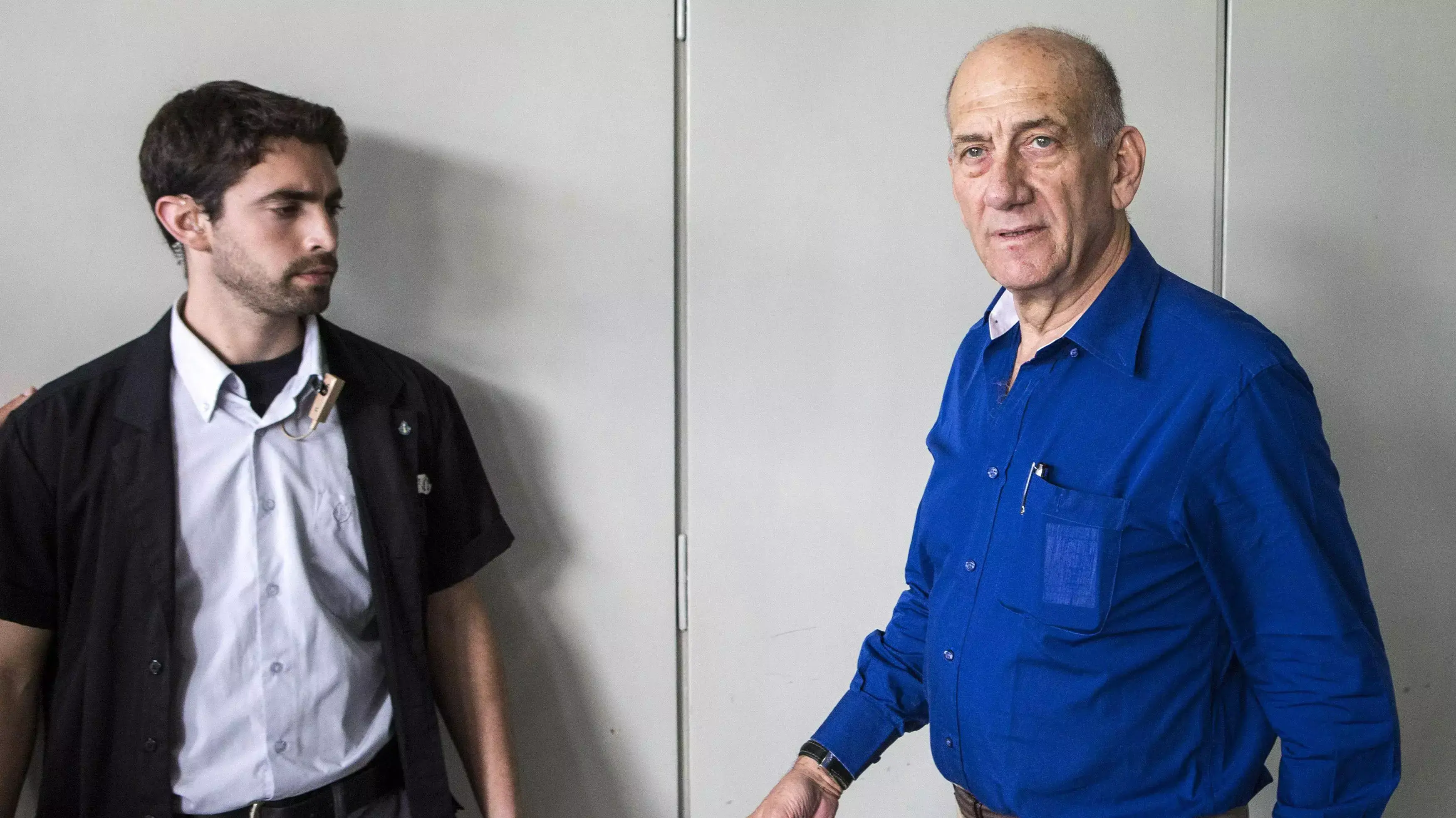 אהוד אולמרט בבית המשפט המחוזי בתל אביב מאי 2014 אהוד אולמרט בבית המשפט המחוזי בתל אביב מאי 2014