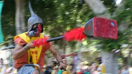 אבירים במצעד הזוי שנערך בתל אביב (צילום: מירון קולביץ) אבירים במצעד הזוי שנערך בתל אביב (צילום: מירון קולביץ)