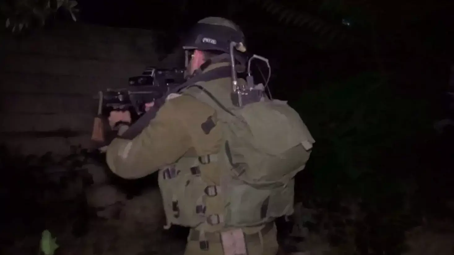 כוח צה"ל עצר הלילה פעילי חמאס באזור חברון כוח צה"ל עצר הלילה פעילי חמאס באזור חברון
