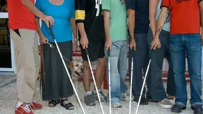 עיוורים דיאלוג בחשכה כלב נחיה (טל קירשנבאום) עיוורים דיאלוג בחשכה כלב נחיה (טל קירשנבאום)