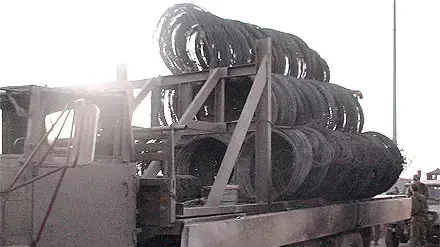 רכב הנדסי של צהל שהוצת בידי יהודים ליד קדומים רכב הנדסי של צהל שהוצת בידי יהודים ליד קדומים