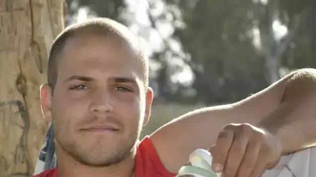 סמ"ר אורן נח, בן 22 מהושעיה, שנפל במהלך מבצע צוק איתן סמ"ר אורן נח, בן 22 מהושעיה, שנפל במהלך מבצע צוק איתן