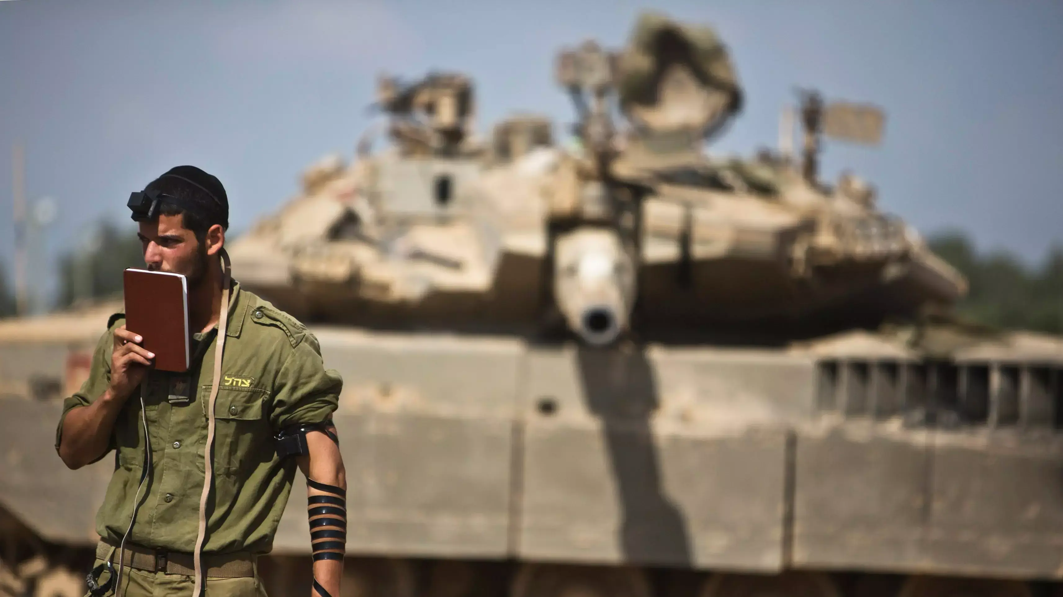 כוחות שריון בגבול רצועת עזה, יולי 2014 כוחות שריון בגבול רצועת עזה, יולי 2014