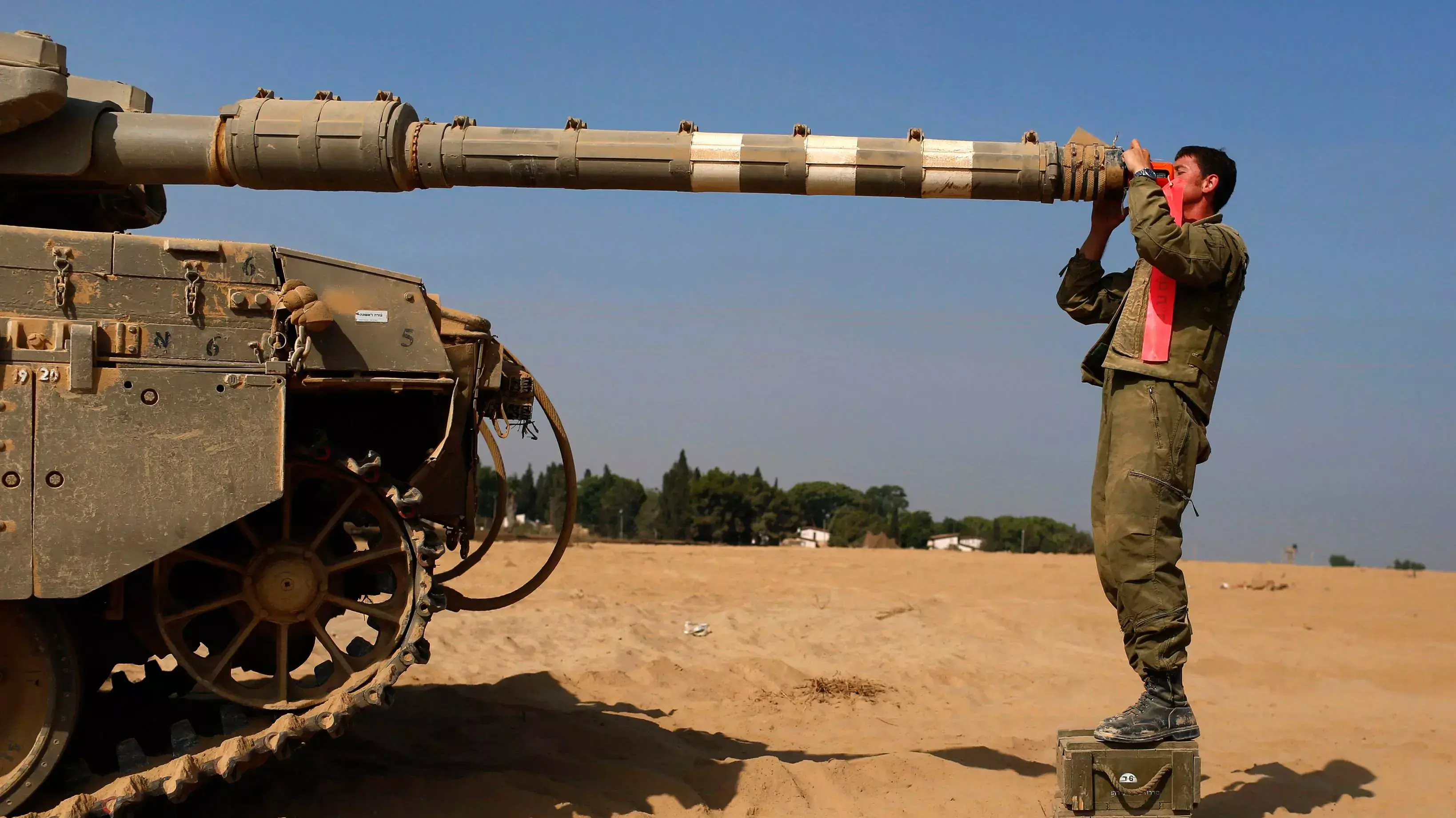 טנק צה"ל סמוך לגבול רצועת עזה. 2 באוגוסט 2014 טנק צה"ל סמוך לגבול רצועת עזה. 2 באוגוסט 2014