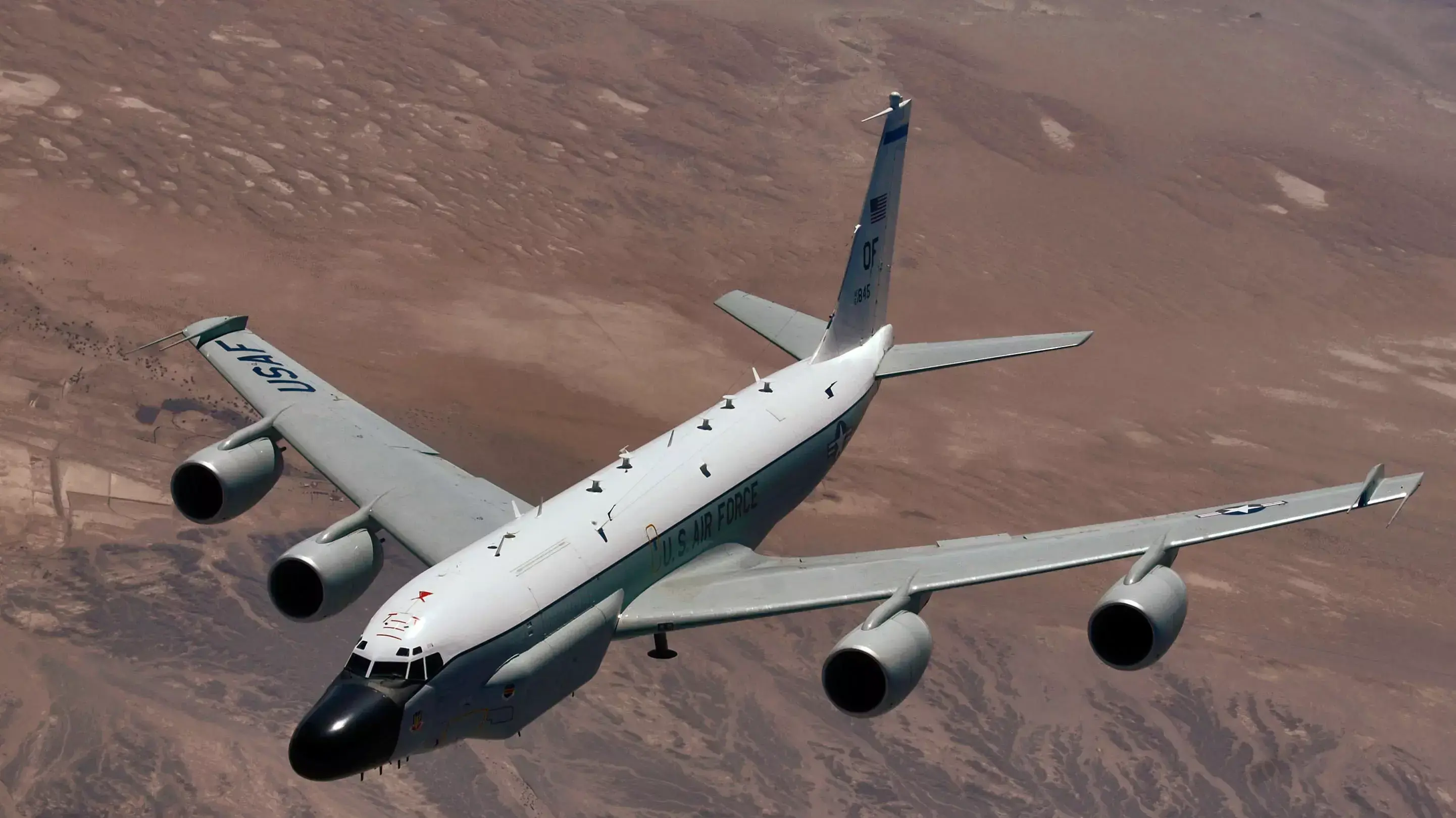 מטוס ביון מדגם RC-135 של חיל האוויר האמריקני בשמי אסיה מטוס ביון מדגם RC-135 של חיל האוויר האמריקני בשמי אסיה