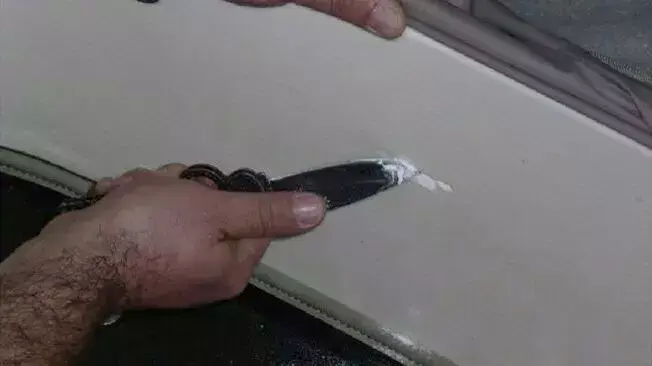 תפיסת סמים מסוג קוקאין שהוחבאו בתוך מזוודה בברזיל תפיסת סמים מסוג קוקאין שהוחבאו בתוך מזוודה בברזיל