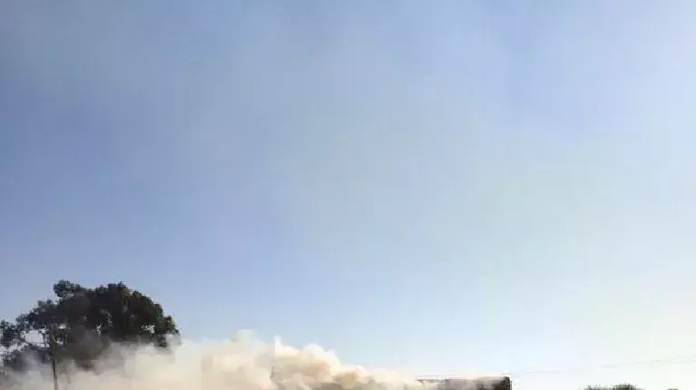 שריפה פרצה כתוצאה מנפילת רקטה במועצה האזורית אשכול שריפה פרצה כתוצאה מנפילת רקטה במועצה האזורית אשכול