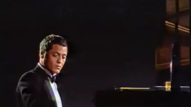 שלמה ארצי בקליפ לשיר "תרקוד"