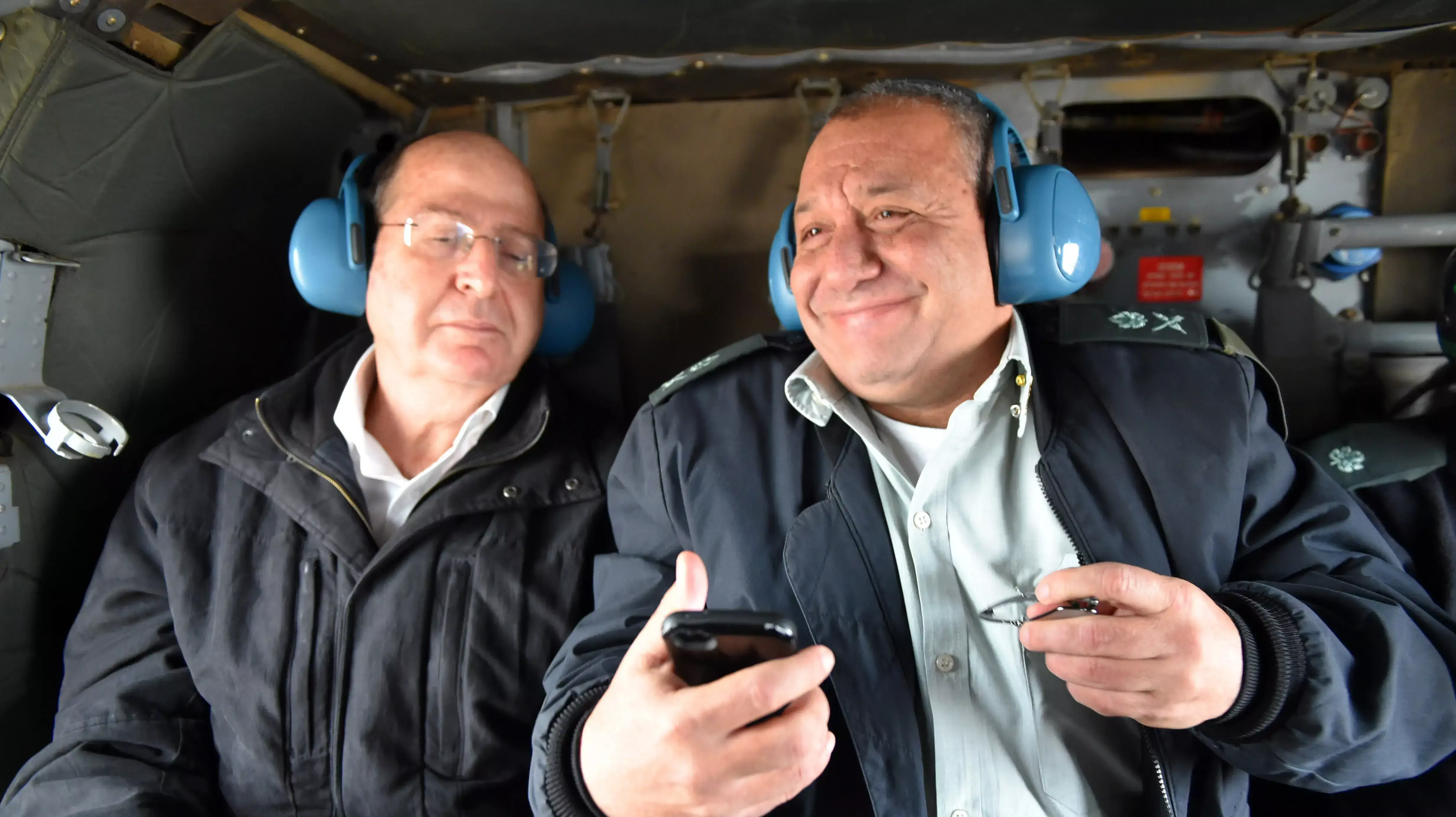 שר הביטחון משה יעלון והרמטכ"ל הבא גדי איזנקוט שר הביטחון משה יעלון והרמטכ"ל הבא גדי איזנקוט