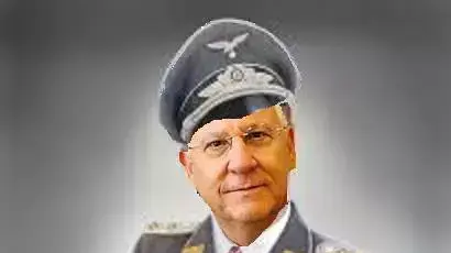 נשיא המדינה ראובן ריבלין במדי קצין נאצי נשיא המדינה ראובן ריבלין במדי קצין נאצי