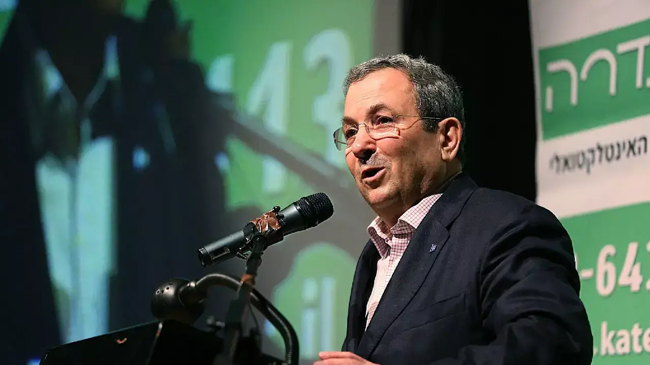 אהוד ברק ב"שישי אסטרטגי" במוזיאון ארץ ישראל בתל אביב, 5 בדצמבר 2014 אהוד ברק ב"שישי אסטרטגי" במוזיאון ארץ ישראל בתל אביב, 5 בדצמבר 2014