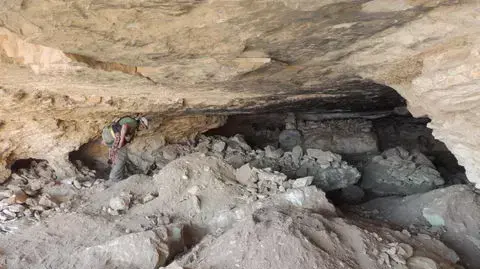 שודדי עתיקות נלכדו בעת נסיון לבזוז מגילות גנוזות שודדי עתיקות נלכדו בעת נסיון לבזוז מגילות גנוזות