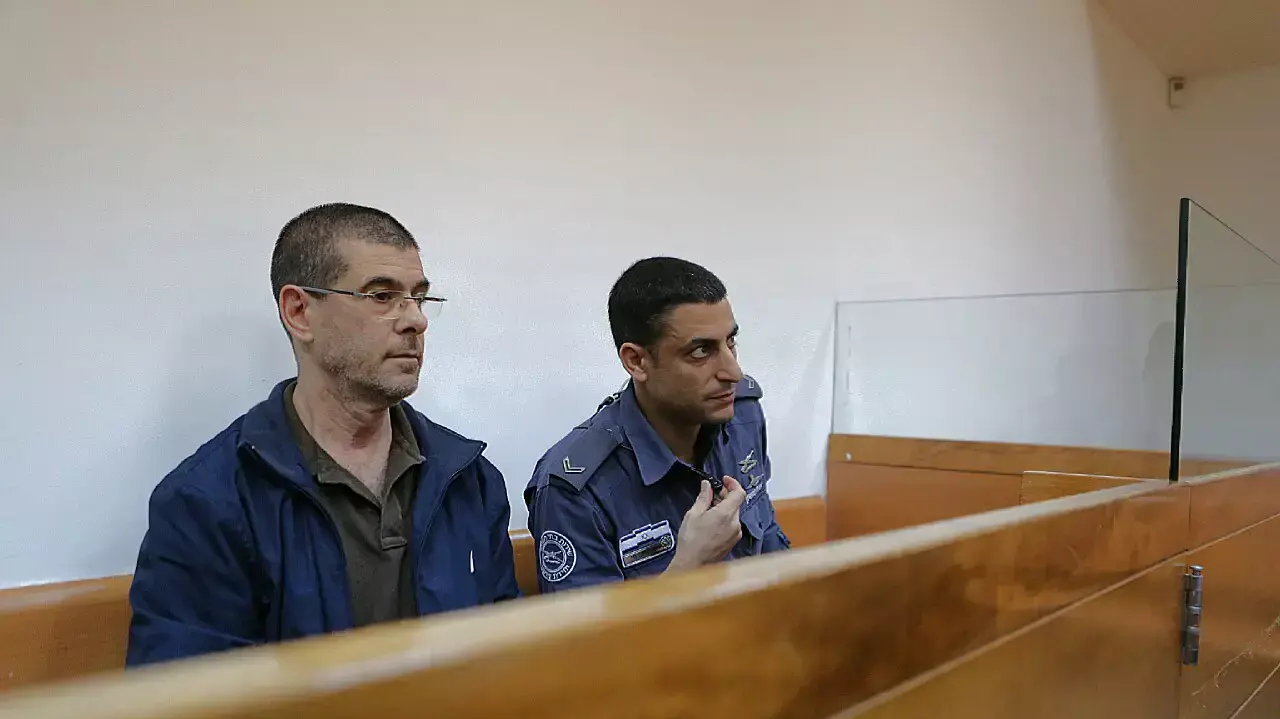 הארכת מעצר ליגאל דלאל המנכ"ל החשוד בפדופיליה, דצבר 2014 הארכת מעצר ליגאל דלאל המנכ"ל החשוד בפדופיליה, דצבר 2014