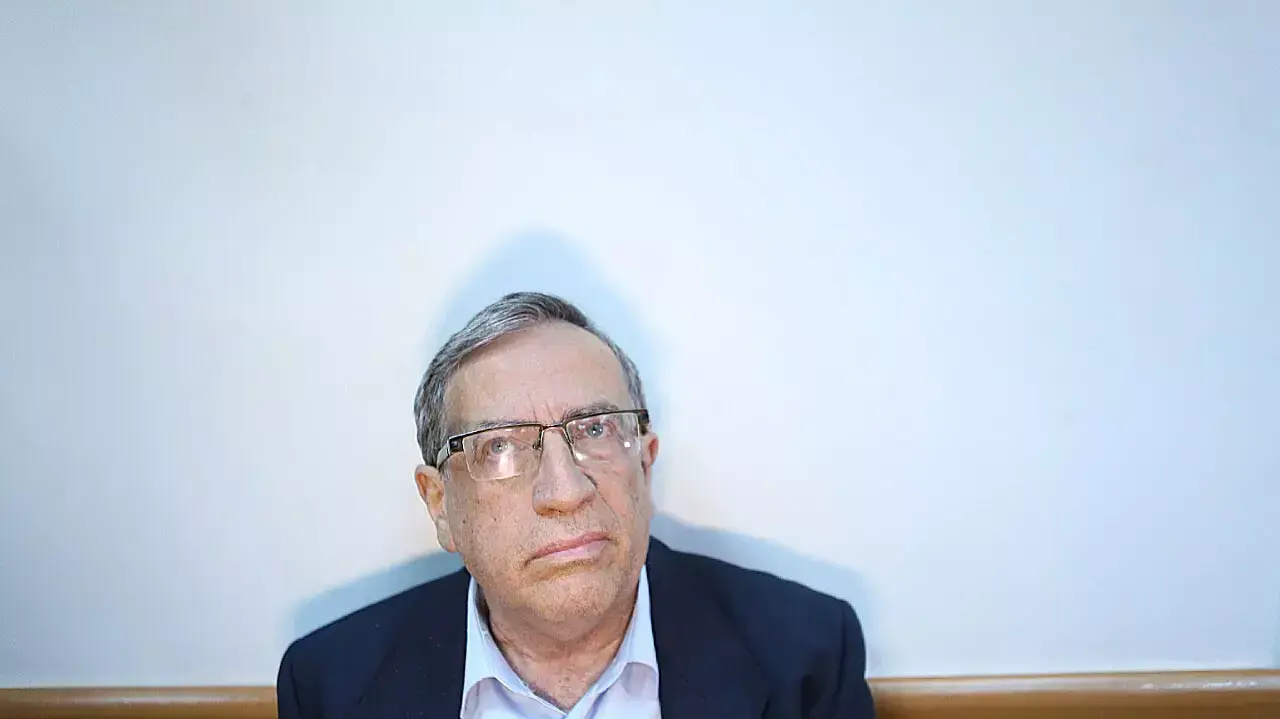 ישראל זינגר ראש עיריית רמת גן מובא להארכת מעצר בבית המשפט ראשון לציון ישראל זינגר ראש עיריית רמת גן מובא להארכת מעצר בבית המשפט ראשון לציון