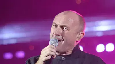 פיל קולינס בהופעה פיל קולינס בהופעה