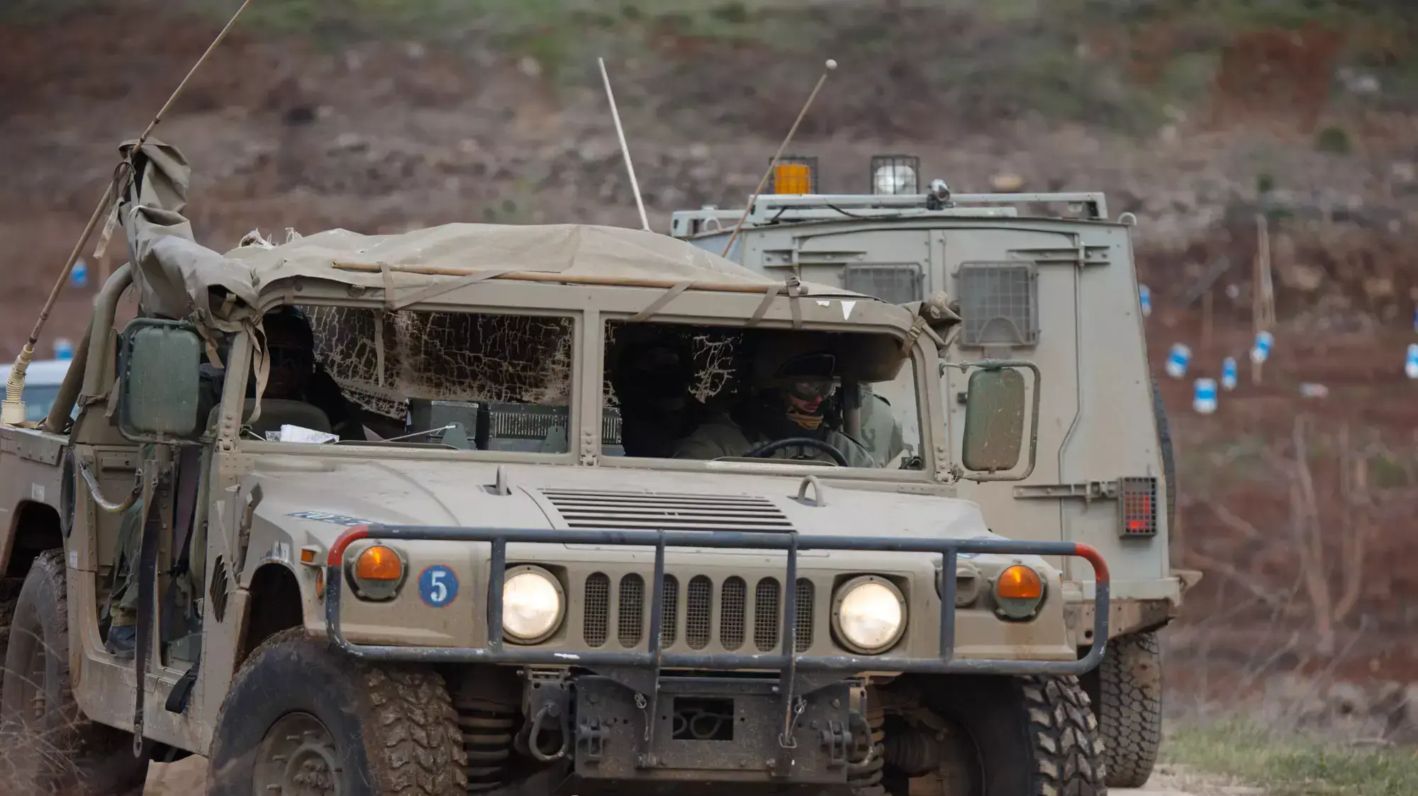כוחות צה"ל על גבול הצפון בעקבות זיהוי של שתי נפילות בצפון רמת הגולן, ינואר 2015 כוחות צה"ל על גבול הצפון בעקבות זיהוי של שתי נפילות בצפון רמת הגולן, ינואר 2015