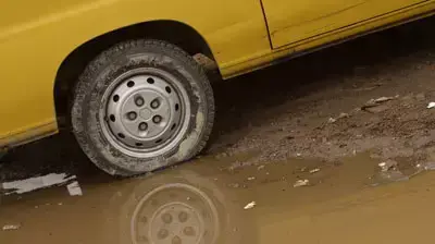 אילוסטרציה צמיג פנצר תקר אילוסטרציה צמיג פנצר תקר
