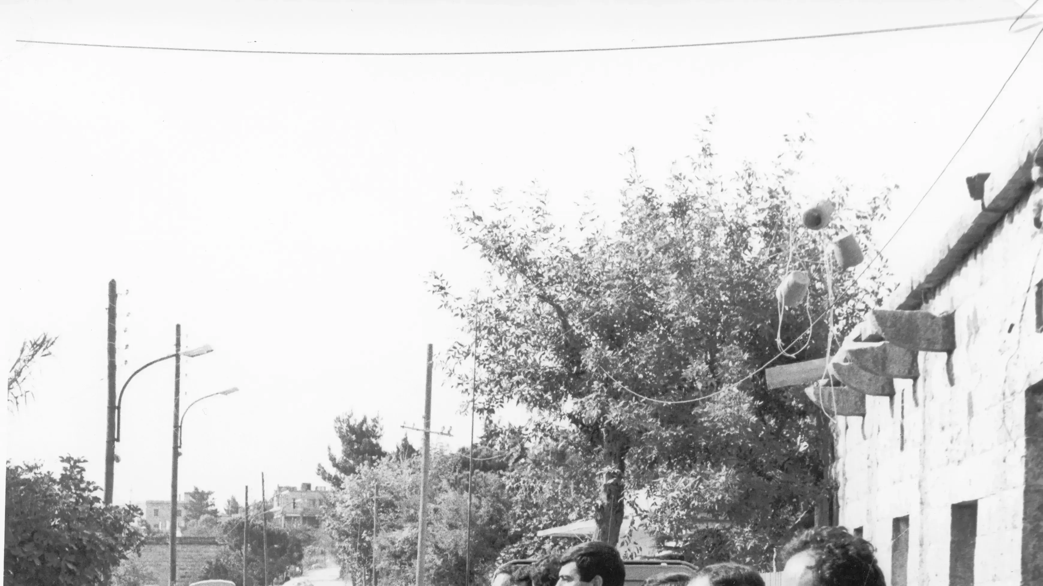 שר הביטחון אריאל שרון בלבנון עם חדד וחיילי צבא דרום לבנון. 10.01.1982 שר הביטחון אריאל שרון בלבנון עם חדד וחיילי צבא דרום לבנון. 10.01.1982