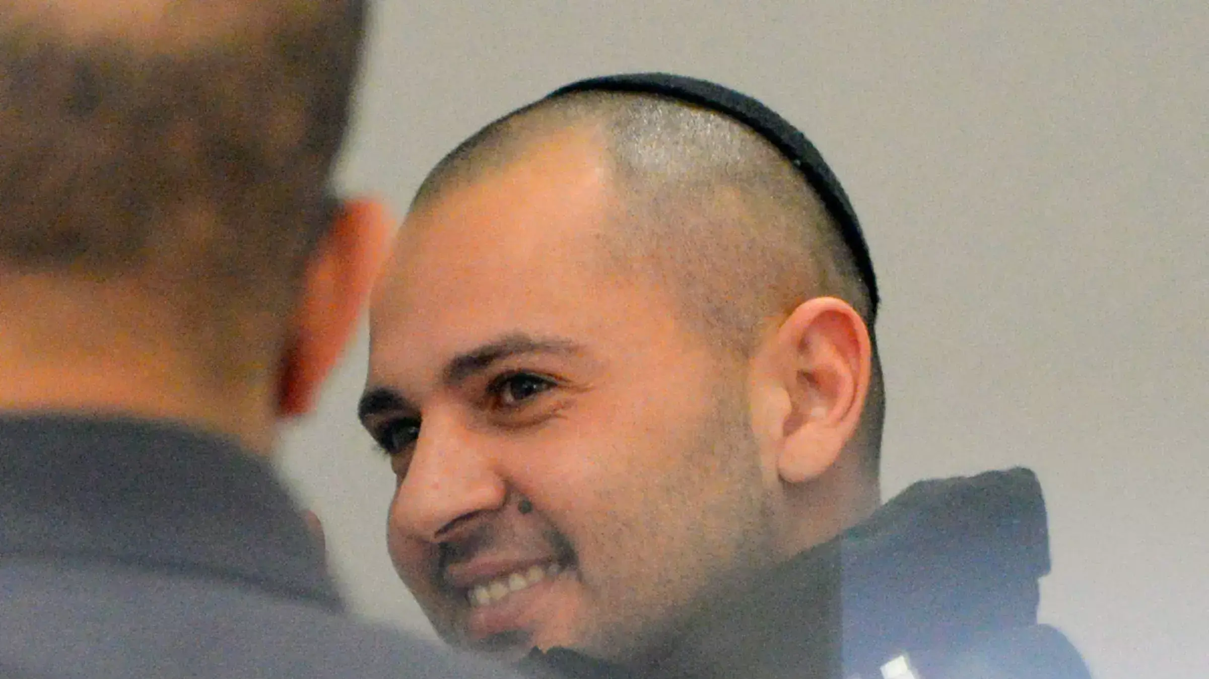 דודו שימול החשוד בניסיון חיסול, ביהמ"ש מחוזי מרכז בלוד. פברואר 2015 דודו שימול החשוד בניסיון חיסול, ביהמ"ש מחוזי מרכז בלוד. פברואר 2015