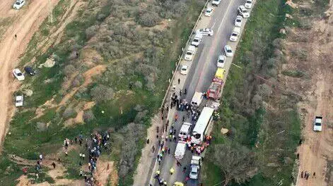 תאונה של מספר רכבים בצומת להבים. פברואר 2015 תאונה של מספר רכבים בצומת להבים. פברואר 2015