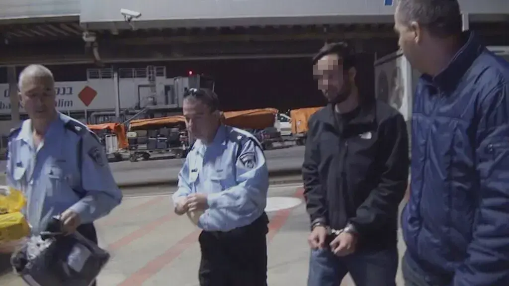 חשוד בתאונת פגע וברח ממקסיקו לאחר נחיתתו בישראל, מרץ 2015 חשוד בתאונת פגע וברח ממקסיקו לאחר נחיתתו בישראל, מרץ 2015