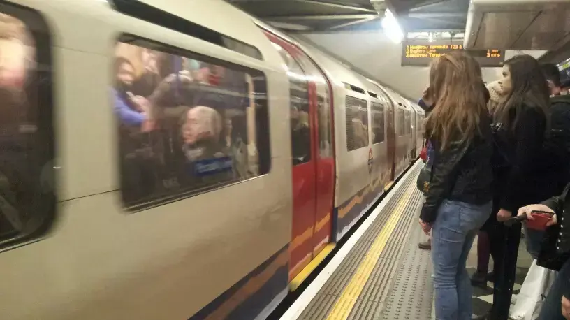 רכבת תחתית טיוב לונדון רכבת תחתית טיוב לונדון