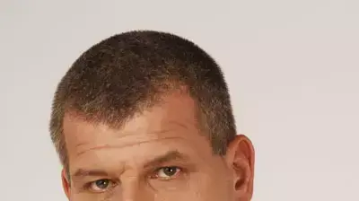 בולדוזר מיקי רוזנטל קשת (אלדד רפאלי) בולדוזר מיקי רוזנטל קשת (אלדד רפאלי)