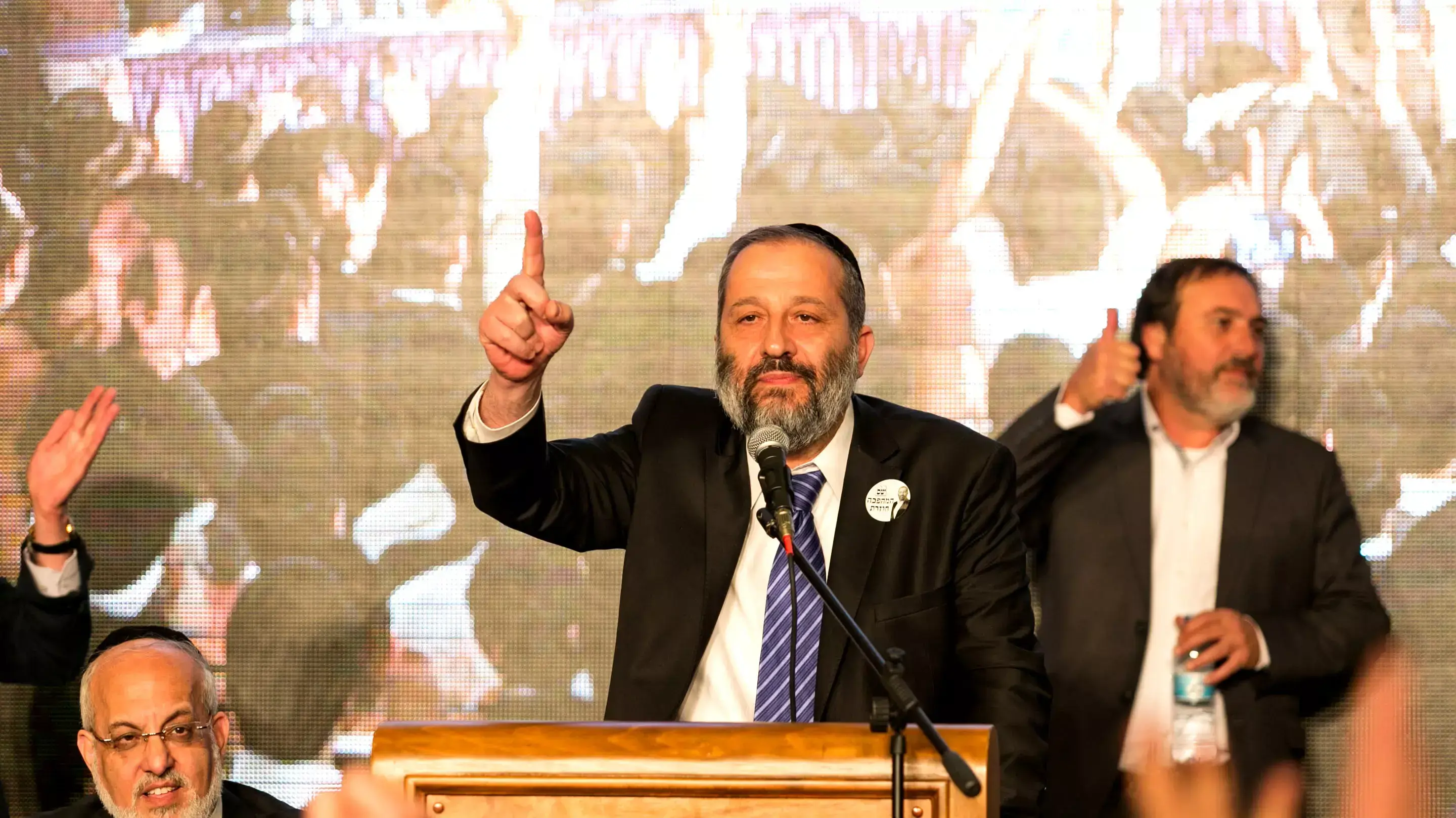 אריה דרעי במטה ש"ס לאחר תוצאות המדגם, ירושלים, מרץ 2015 אריה דרעי במטה ש"ס לאחר תוצאות המדגם, ירושלים, מרץ 2015