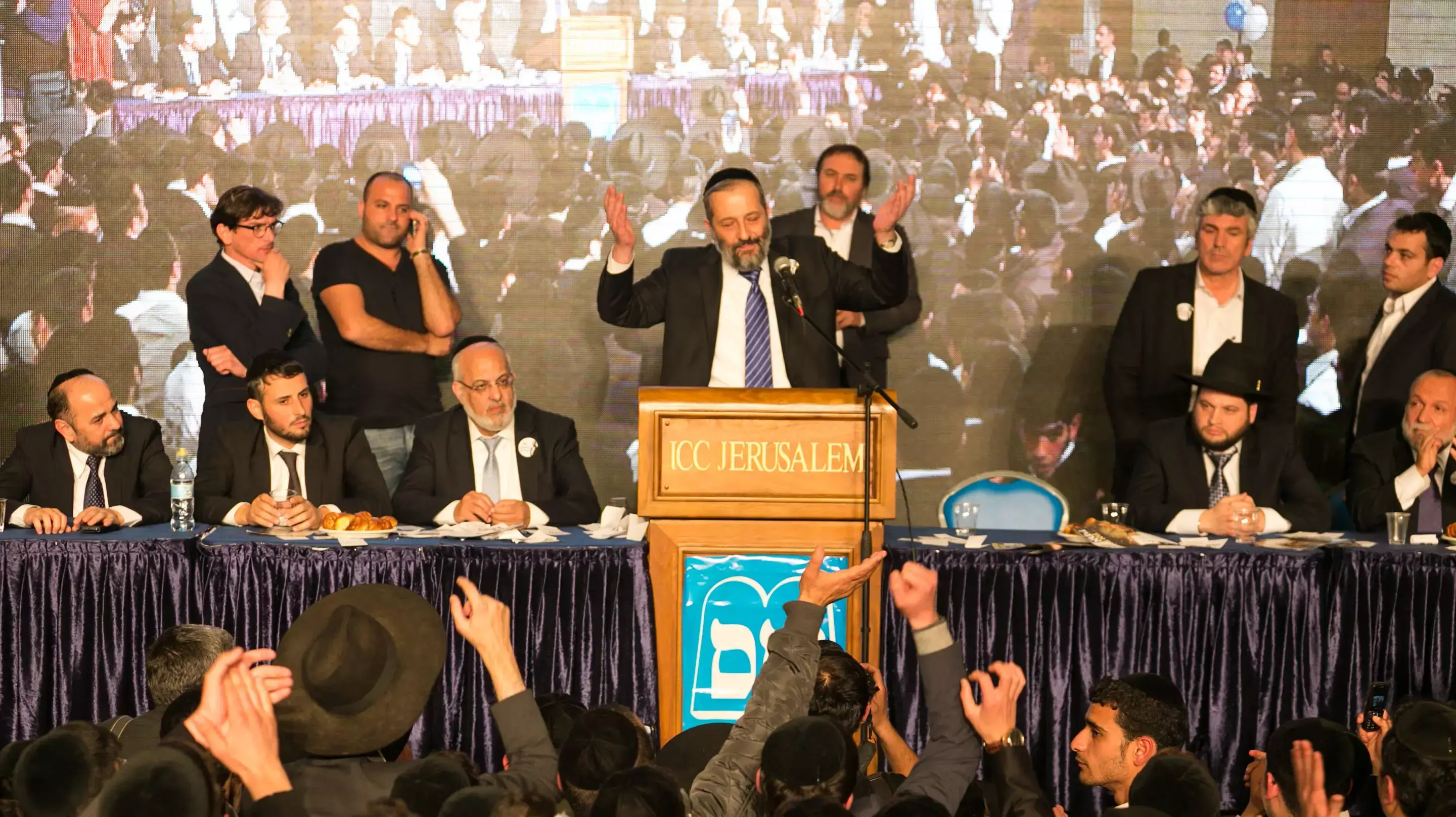 אריה דרעי במטה ש"ס לאחר תוצאות המדגם, ירושלים, מרץ 2015 אריה דרעי במטה ש"ס לאחר תוצאות המדגם, ירושלים, מרץ 2015