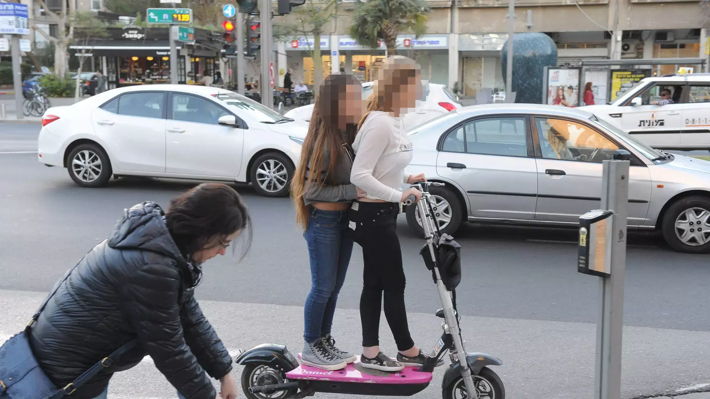 אופניים חשמליים, מרץ 2015 אופניים חשמליים, מרץ 2015