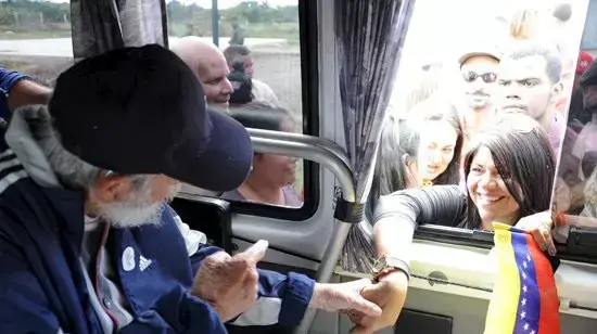 נשיא קובה לשעבר פידל קסטרו נפגש עם חברי משלחת מוונצואלה אחרי יותר משנה שבה לא נראה בציבור, 30 במרץ 2015